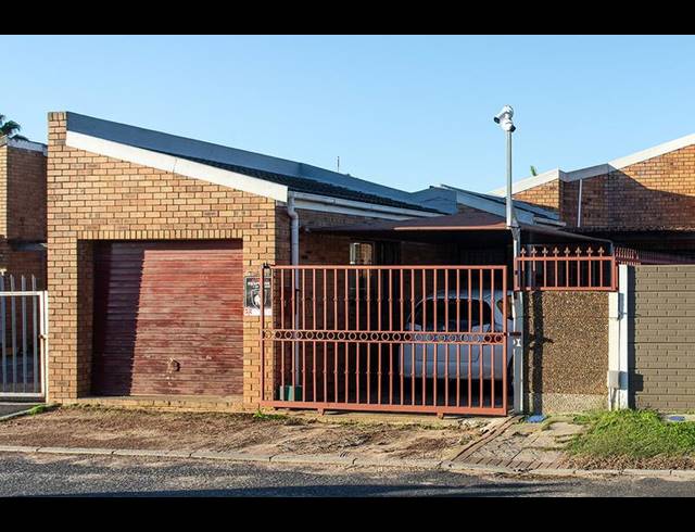 3 BEDROOM TOWNHOUSE FOR SALE IN PEERLESS PARK WEST
